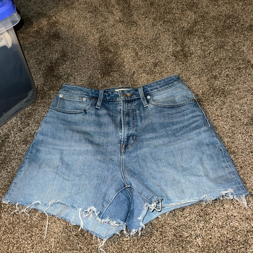 Super Cute and Comfy Madewell Jean Shorts!